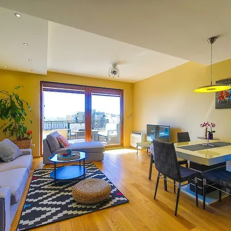 Appartments With Terrace Or Garden Daire