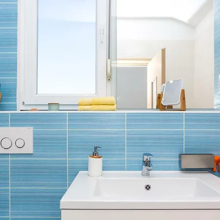 Appartments With Terrace Or Garden דירה *