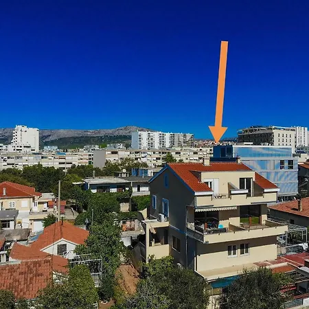 Appartments With Terrace Or Garden דירה *