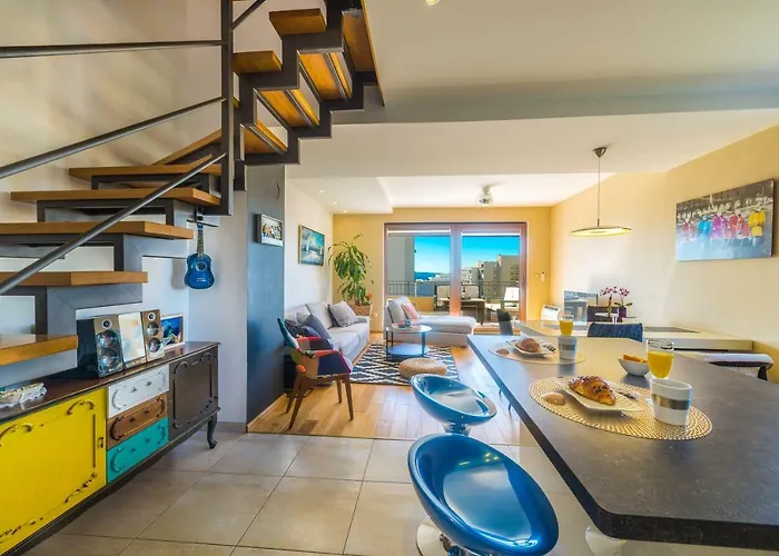 Апартаменты Appartments With Terrace Or Garden Сплит