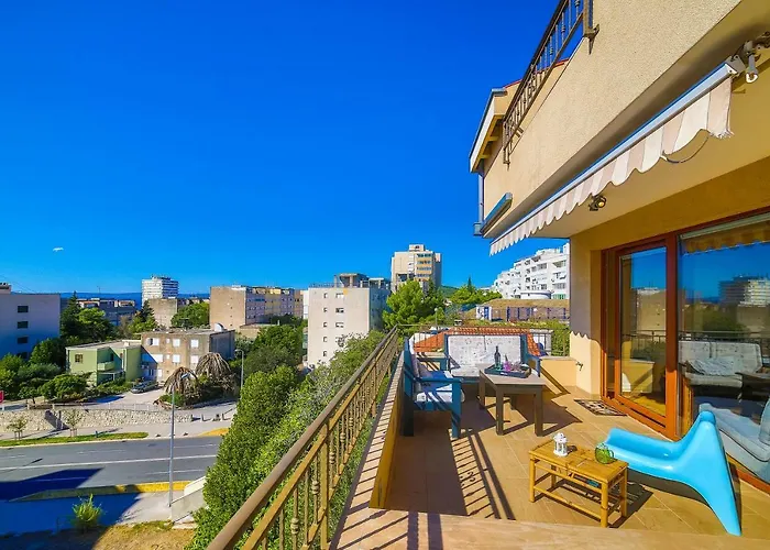 Appartments With Terrace Or Garden Апартаменты *